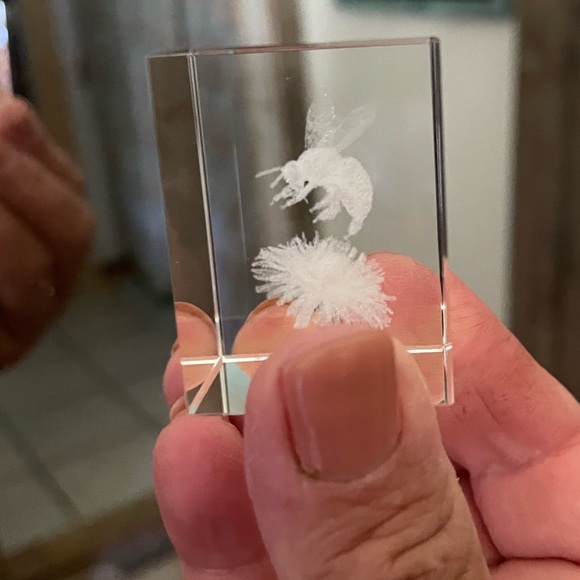 Vintage Pollinating Bee - Picture 4 of 7